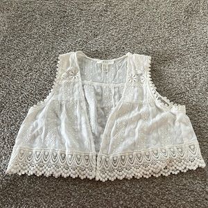XXI Brand cute cream boho vest with adorable details / textures size medium